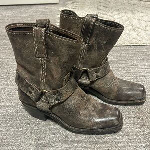 Frye Boots Size 6.5 Gorgeous